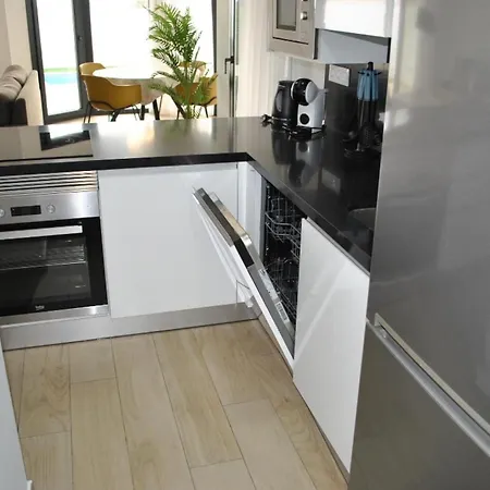 Panoramisch Modern In Bij Benidorm Met 3 Slaapkamers, Gelegen Op De 1ste Lijn Met Privezwembad En Privetuin, Uitzicht Op Zee, Op Het Gebergte Puig Campana Met 'ruta Kilometro Vertical' En Op De Skyline Benidorm En Fine Holiday home