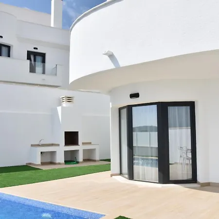 Panoramisch Modern In Bij Benidorm Met 3 Slaapkamers, Gelegen Op De 1ste Lijn Met Privezwembad En Omheinde Privetuin, Zicht Op Zee, De Bergen Met 'kilometro Vertical Del Puig Campana' En Op De Skyline Benidorm En Fines Holiday home *