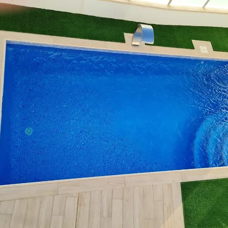 Holiday home Panoramisch Modern In Bij Benidorm Met 3 Slaapkamers, Gelegen Op De 1ste Lijn Met Privezwembad En Privetuin, Uitzicht Op Zee, Op Het Gebergte Puig Campana Met 'ruta Kilometro Vertical' En Op De Skyline Benidorm En Fine